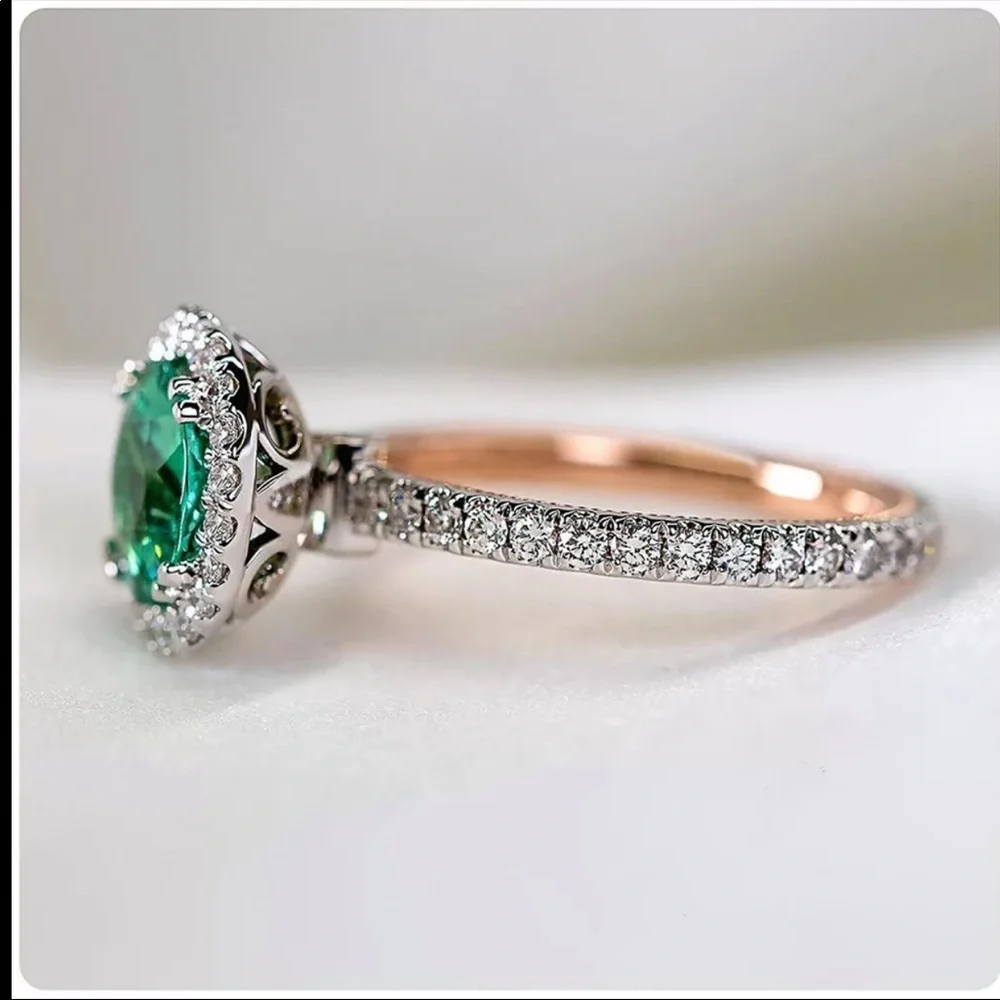 New Women’s Rose Gold Plated Crystal Ring - Picture 5 of 5